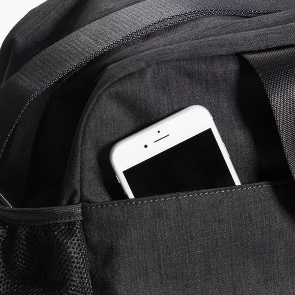 Ivivva by lululemon weekend escape duffel black - Picture 13 of 16